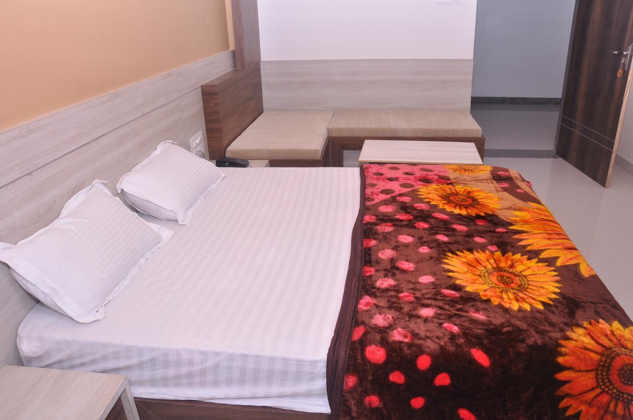 Hotel Amar Palace Abu Road Exterior photo